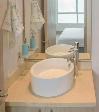 Modern And Comfy Near To Historical Downtown *