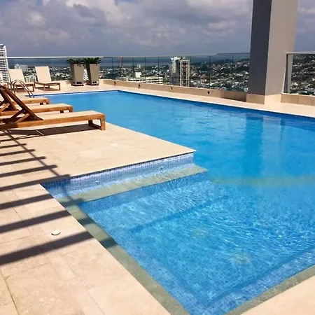 Modern And Comfy Near To Historical Downtown *